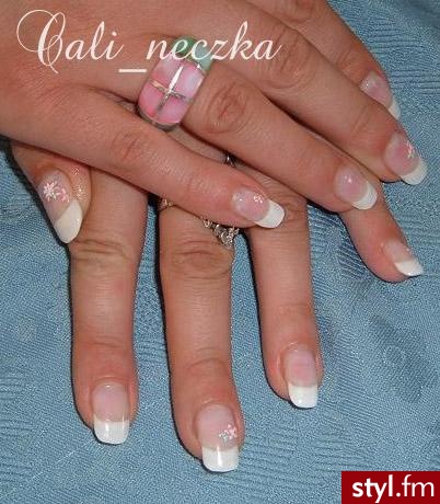 Autor: Dolly 06. Autor: <b>Dolly</b><br /> Prace Cali_neczki - Paznokcie