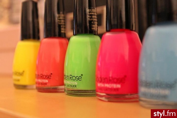 SIMPLE BEAUTY – MODA NA NEONOWE PAZNOKCIE - Gadżety Inne Moda