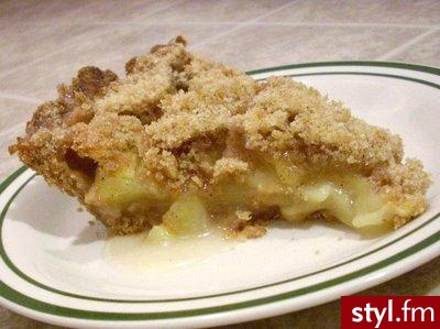 "Odchudzone" Crumble. * granola (pokruszona) 4 łyżki
    * otręby pszenne 2 łyżki
    * serek wiejski 1 opakowanie
    * masło 5 g
    * miód 2 łyżeczki
    * jabłko 1 sztuka (duża)
    * nektarynka 1 sztuka
    * cynamon
    * gałka mus - Misz-masz