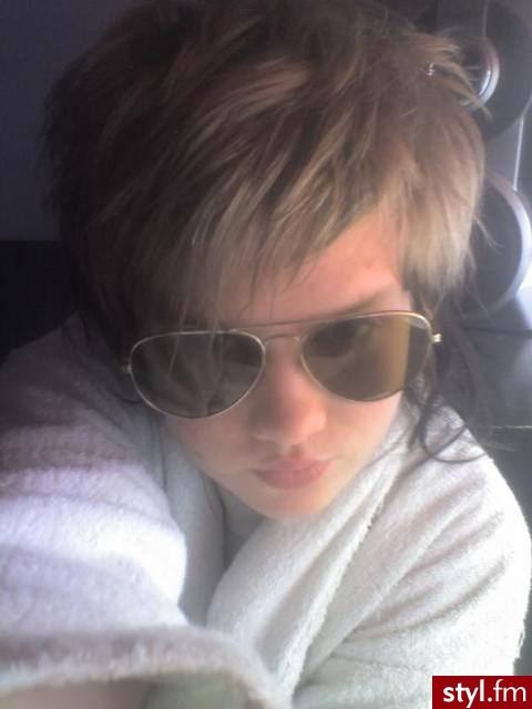 ;]]] - EMO Alternatywne Średnie Fryzury