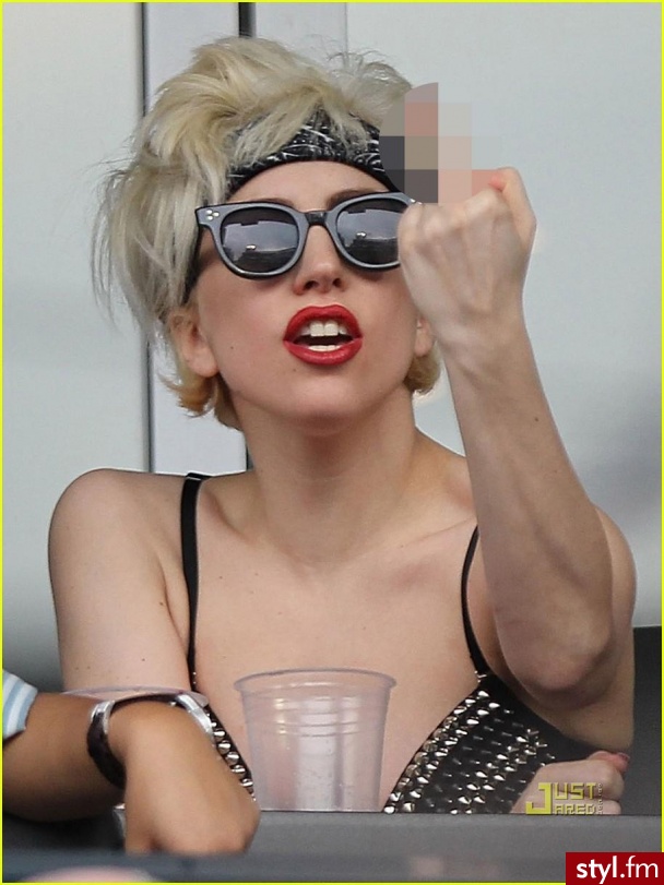 Lady gaga ; DD - Krótkie Fryzury