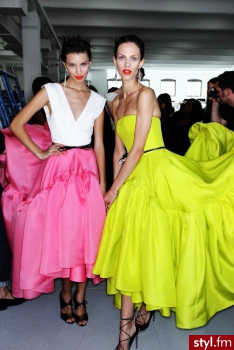 Sukienki Moda