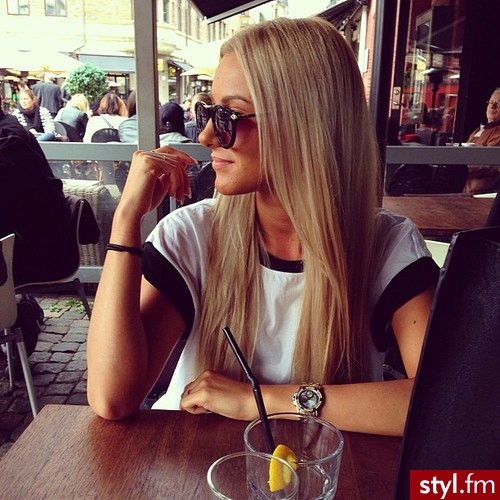 Blond Rozpuszczone Proste Na co dzień Długie Fryzury