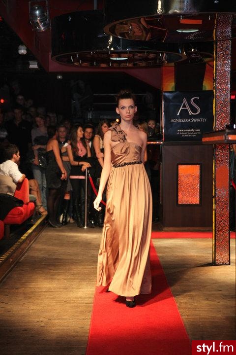 AGNIESZKA ŚWIATŁY projekt - Pozostałe Ciuchy Moda