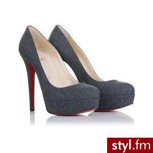 BIANCA 140 FLANNEL PUMPS CHRISTIAN LOUBOUTIN - Polyvore. Pobrano ze strony: http://www.polyvore.com/bianca_140_flannel_pumps_christian/thing?id=20536107 - Pozostałe Buty Moda