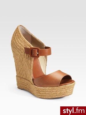 buty. $595.00 Christian Louboutin
Jeżeli już jest proszę o link - Pozostałe Buty Moda