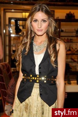 Jeśli jest napisz i podaj link ;)
Olivia Palermo - Długie Fryzury