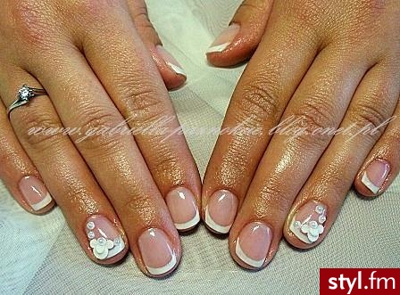 metamorfoza Panny Młodej manicure hybrydowy z zdobieniem 3d - Kwadratowe French Naturalne Paznokcie