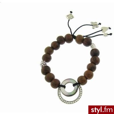 Wood Bead Bracelet with Faux Jeweled Center - Gas Bijoux - Polyvore. Pobrano ze strony: http://www.polyvore.com/wood_bead_bracelet_with_faux/thing?id=18463764 - Pozostałe Dodatki Moda