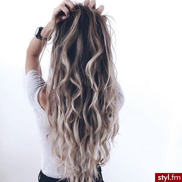 Blond Rozpuszczone Kręcone Na co dzień Długie Fryzury