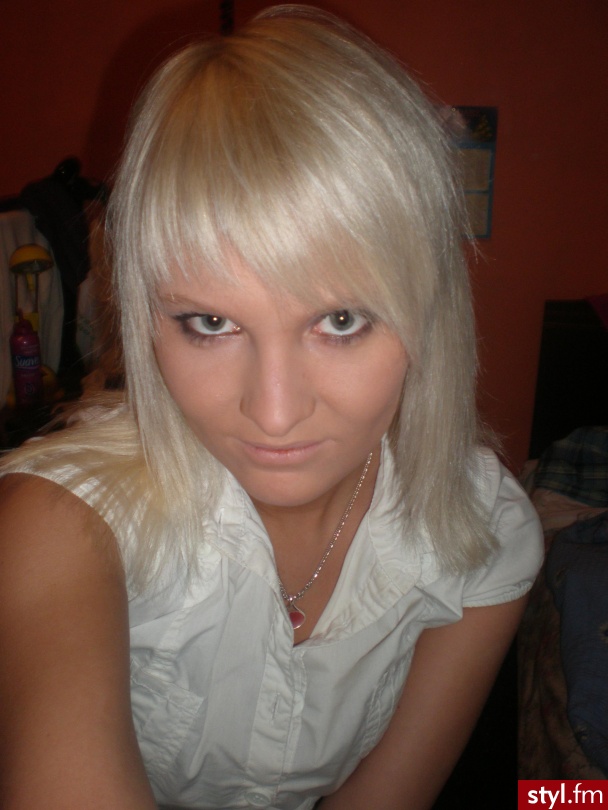 Średnie Fryzury