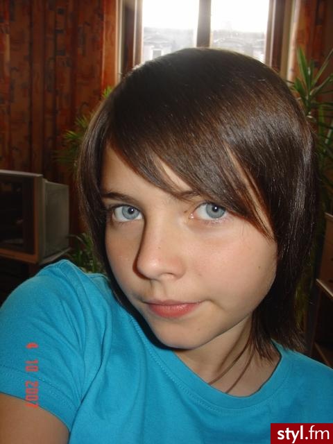 Średnie Fryzury