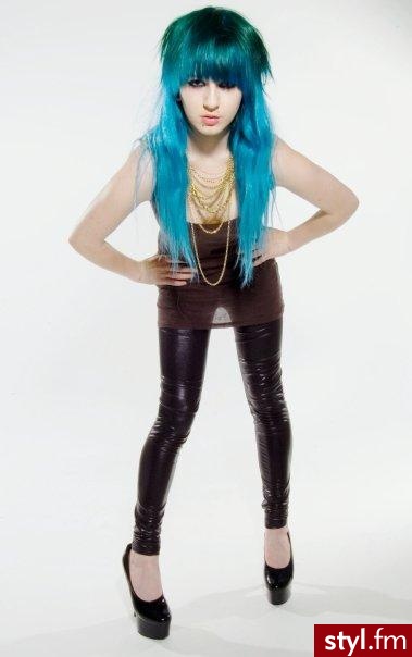 (\",). DOLLYWOOD - EMO Alternatywne Średnie Fryzury