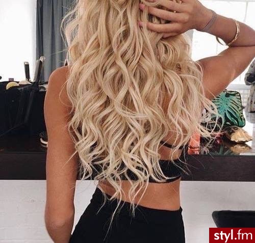 Blond Rozpuszczone Kręcone Na co dzień Długie Fryzury