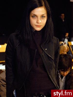 black - Średnie Fryzury