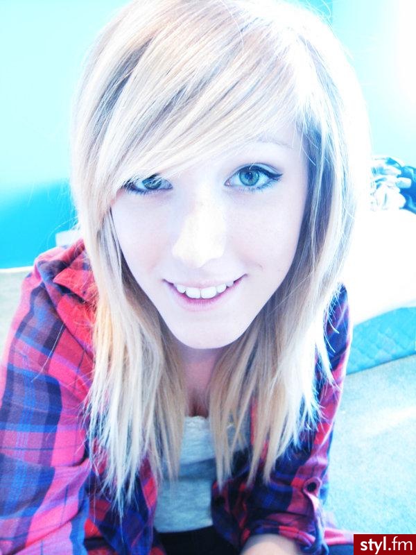 Blond EMO Alternatywne Średnie Fryzury