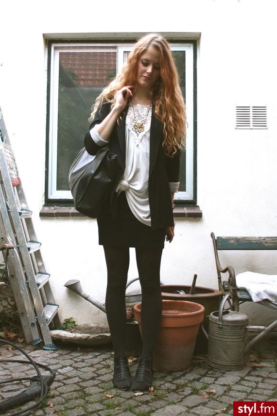 Jeżeli zdjęcie znajduje się już w galerii poproszę o link - Moda uliczna Inne Moda