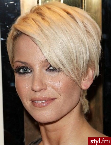 Blond Rozpuszczone Proste Na co dzień Krótkie Fryzury
