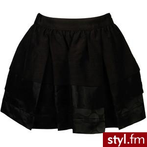 czarna:). :D - Pozostałe Ciuchy Moda