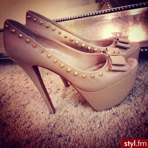 Szpilki Buty Moda
