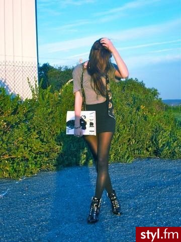 Jeżeli zdjęcie znajduje się już w galerii poproszę o link - Pozostałe Ciuchy Moda