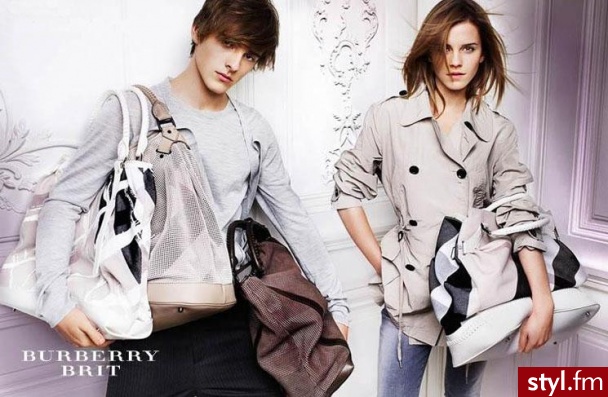 Emma Watson - Burberry 2010 - Pozostałe Ciuchy Moda