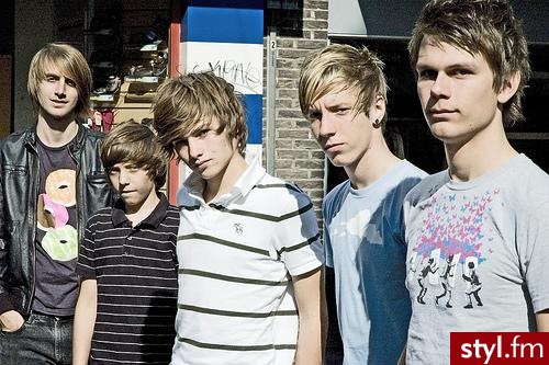 Only Seven Left - Średnie Męskie Fryzury
