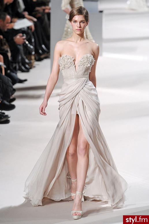 Sukienki Moda