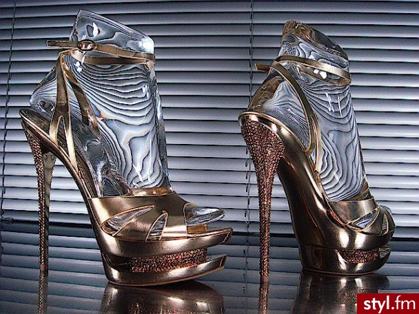 8. SWAROVSKI - Pozostałe Buty Moda