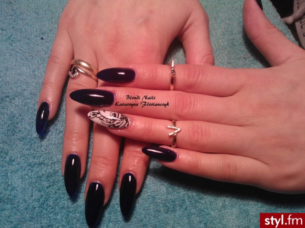 Blondi Nails - Paznokcie