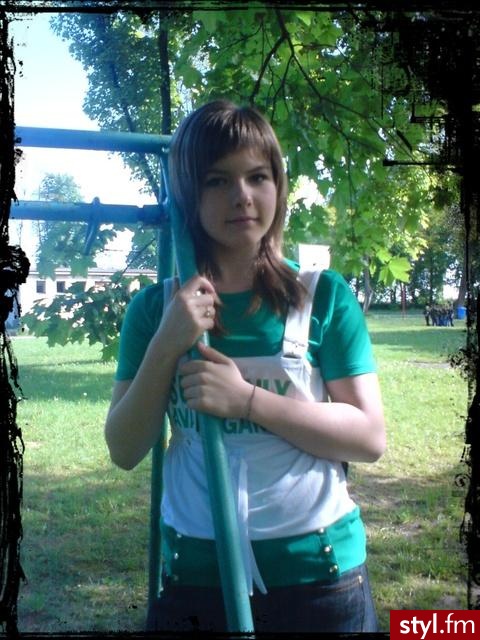 Średnie Fryzury
