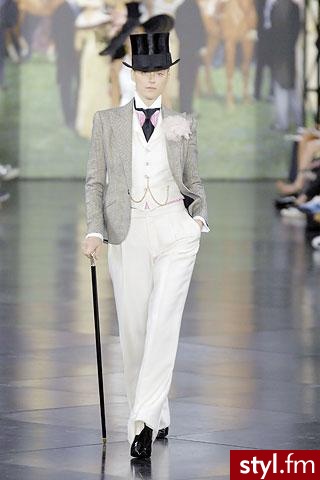 kostium. Ralph Lauren
Jeżeli już jest proszę o link - Pozostałe Ciuchy Moda