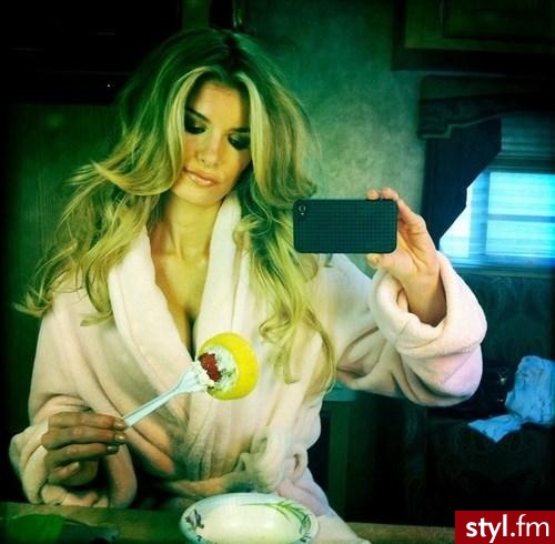 Blond Rozpuszczone Kręcone Na co dzień Długie Fryzury