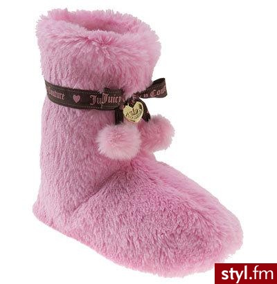 nie ma nic gorszego niż zimne stopy! Dlatego kup sobie ciepłe i mięciutkie 'papcie' firmy Juicy Couture - 79.95$ - Gadżety Inne Moda