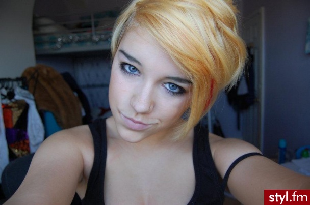Blond Rozpuszczone Proste z grzywką Na co dzień Krótkie Fryzury