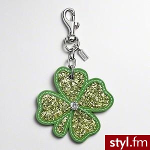 Glitter Shamrock Charm - Coach - Polyvore. Pobrano ze strony: http://www.polyvore.com/glitter_shamrock_charm/thing?id=29500395 - Gadżety Inne Moda