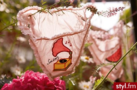 Stella McCartney po raz pierwszy zajęła się projektowaniem bielizny. Chciałam przedstawić Wam jej najsłodsze projekty ;) - Pozostałe Ciuchy Moda