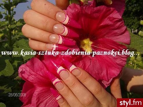 Szpice... różowo białe ;] - Paznokcie
