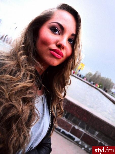 Blond Rozpuszczone Kręcone Na co dzień Długie Fryzury
