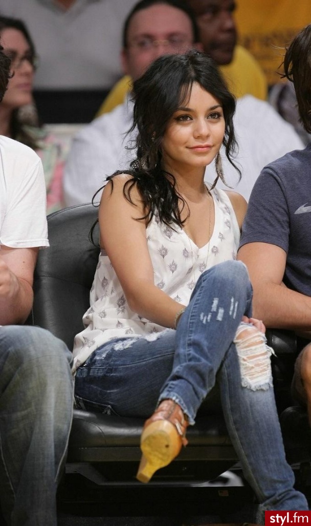 Vanessa Hudgens. - Moda uliczna Inne Moda