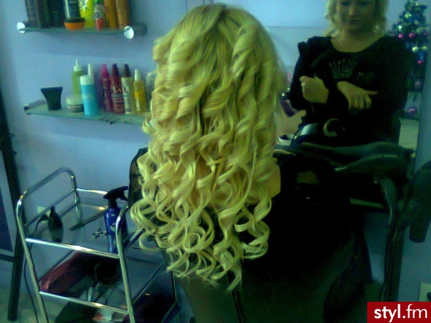 Blond Rozpuszczone Kręcone Na co dzień Długie Fryzury