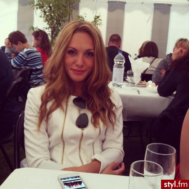 Blond Rozpuszczone Kręcone Na co dzień Średnie Fryzury