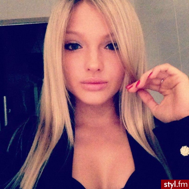 Blond Rozpuszczone Proste Na co dzień Średnie Fryzury