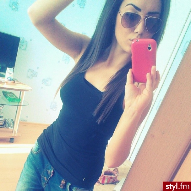 Średnie Fryzury
