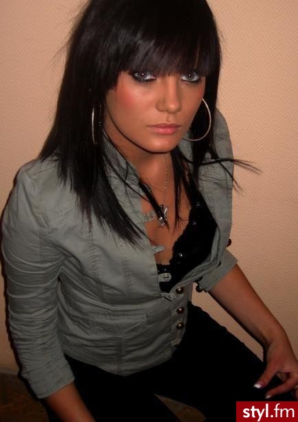 Średnie Fryzury