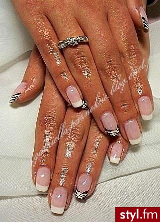 manicure hybrydowy + zdobienie malowane farbkami akrylowymi - Kwadratowe Malowane farbkami Naturalne Paznokcie