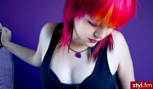 pink bejb. - Średnie Fryzury