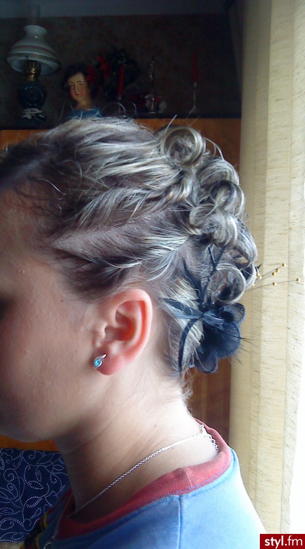 Blond Upięcie Kręcone z grzywką Wieczorowe Średnie Fryzury