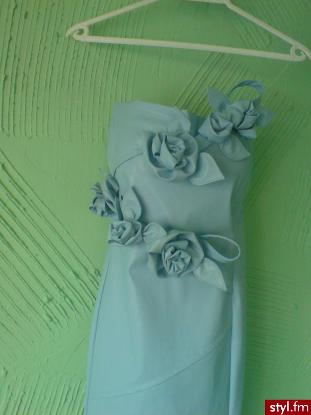 Sukienki Moda