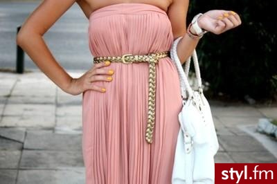 Sukienki Moda
